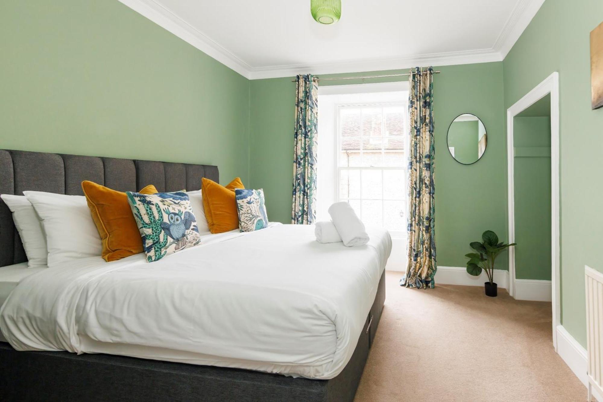 St Richard's Apartment *